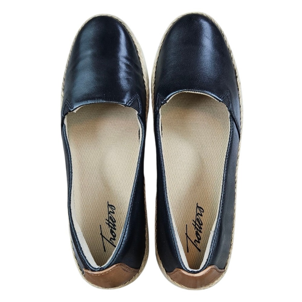 Trotters Espadrille Slip On Womens 7M Black Shoes Cushioned Arch Support Casual - Picture 2 of 10